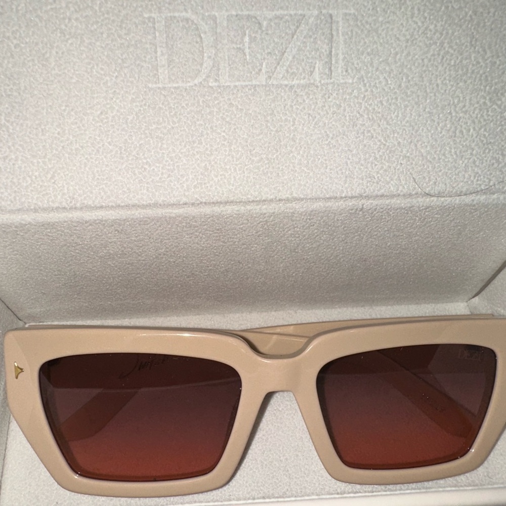 DEZI Tan Sunglasses